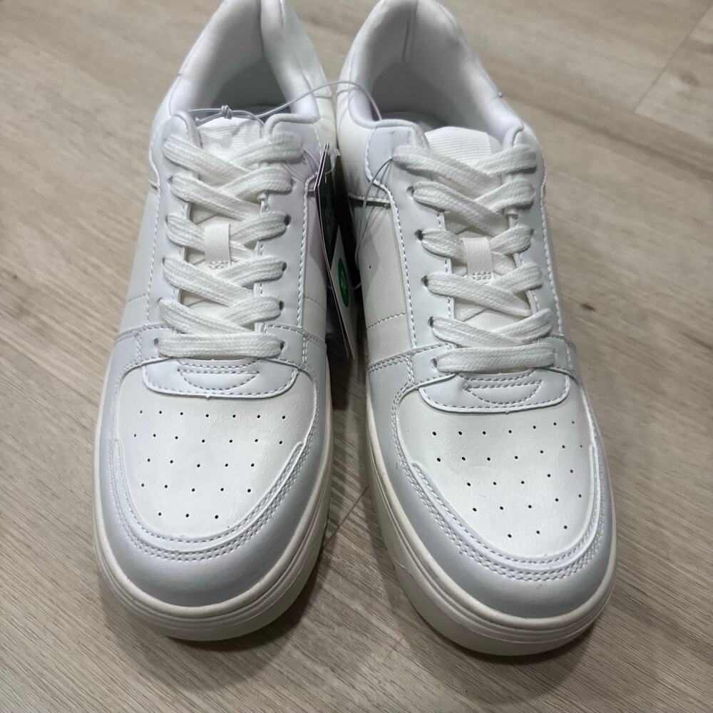 NWT Wild Fable Target Lola Lace Up Platform Sneakers White Memory Foam Size 10 - Picture 3 of 8